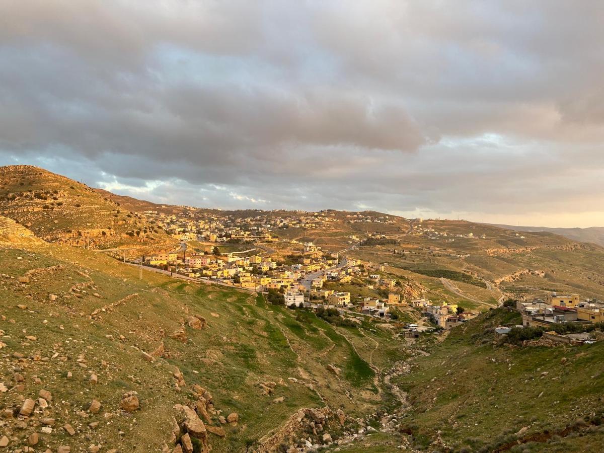 וואדי מוסא Petra Pass Hostel מראה חיצוני תמונה